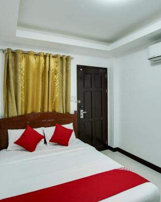 OYO 459 Offshore Hotel