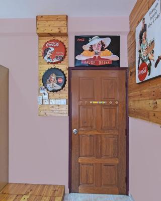 OYO HOME 90764 Coke Guest House