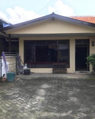 OYO 93864 Wisma Gading Syariah
