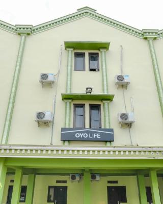 OYO Life 2508 Alba Suites Homestay Syariah