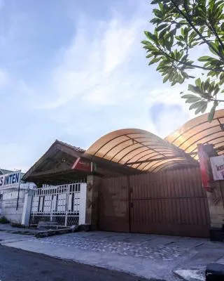 OYO 1082 Kost Arie 1
