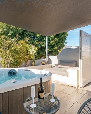 Oasis Suites Fira