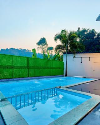 Cool Nest 5 BR Pool Villa Munnar by VOYE HOMES