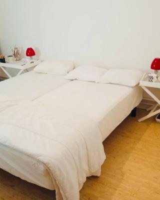 Comfortable room in Malmo- Husievägen 100
