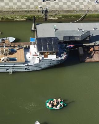 De Coaster & Aquarium Ponton