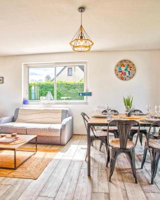 L'effet mer Maison rénovée lumineuse tout confort belle terrasse grand jardin clos sans vis à vis parking jeux pour enfants 5 mn à pied de la plage d'Asnelles et centre bourg - proche Bayeux au coeur des plages du débarquement