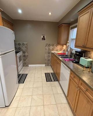 Brampton Special Cost Friendly Room- 24 hrs Checkin