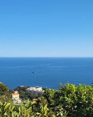 Costa Plana apartment with terrace and sea view