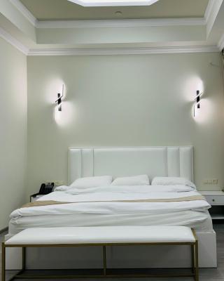 WHITE HOTEL GYUMRI