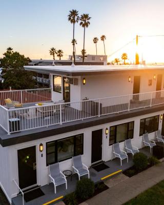 Tides Oceanview Inn and Cottages