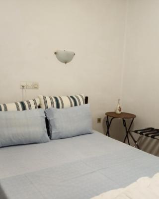 Nikos Rooms
