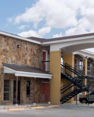Super 8 by Wyndham San Antonio Near Fort Sam Houston