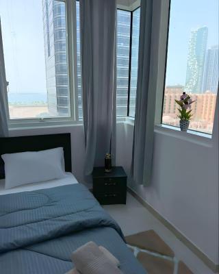 New Phenomenal Room with Sea View