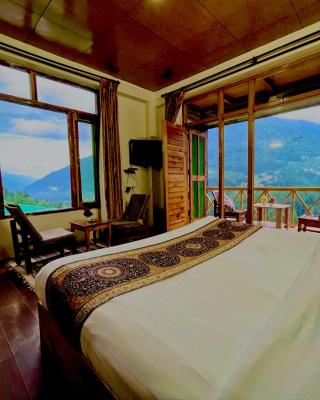 Bentenwood Resort - A Beutiful Scenic Mountain & River View