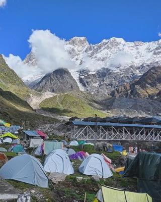 Aarvi camps