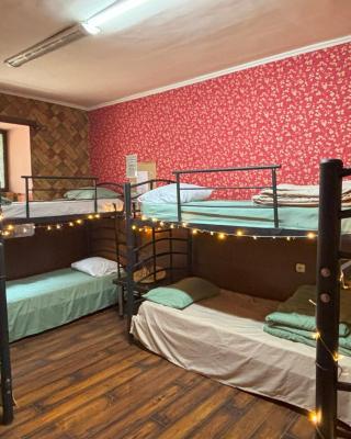 Grammy Hostel Residence