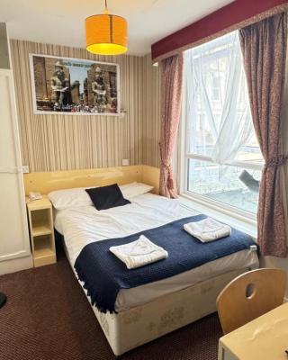 Warwick Road Rooms