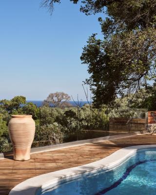 Chris & Jo Villas, Enchanting Escapes, with Heated Pools & SeaViews By ThinkVilla