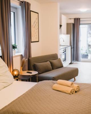 HUGOS Studio Apartment