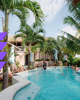 Clandestino Hostel Canggu