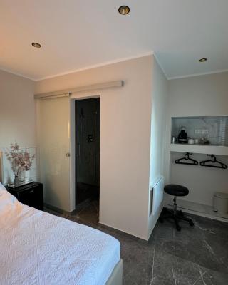 Gemütliches Zimmer in Flörsheim am Main nahe FRA Flughafen