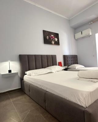 Central Room 2th