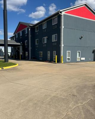 Burgundy Inn & Suites By OYO El Paso