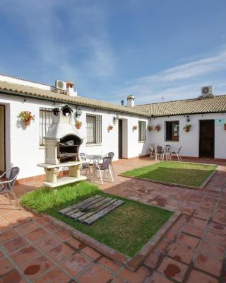 Holiday Home in Posadas with Pool & Nature