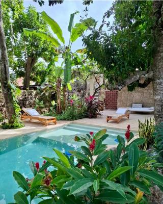 Casona Tres Culturas,steps away from the Convent