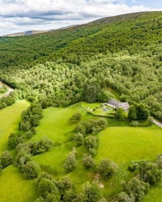 Old Manse of Craggan Boutique Residence
