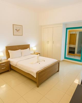 Classy Studios for Ladies in Dubai, Marina فتيات فقط