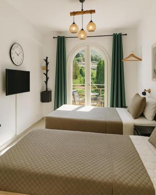 Olive Studio ,Balcony with Mountain View, Kitchenette, 1km to Beach ,by likeyourhome