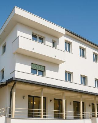 LC Hotel by Gale