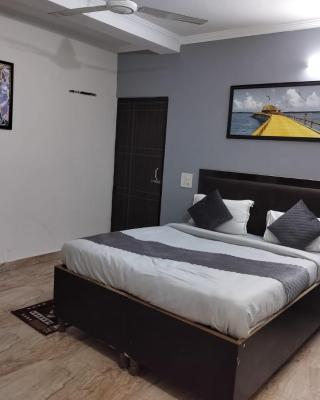 CR Residency - Near Us Embassy Chanakyapuri