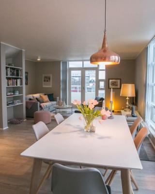 Penthouse Downtown with Free Parking