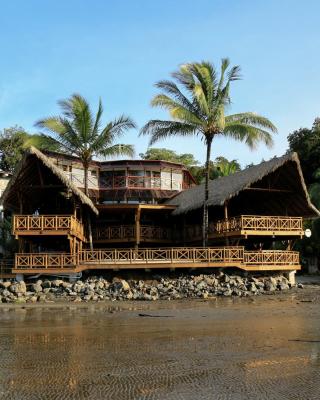 Costa Catalina - Beachfront Escape