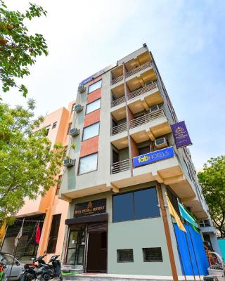 FabHotel Dwarka Residency - Nr Yashobhoomi Convention Centre