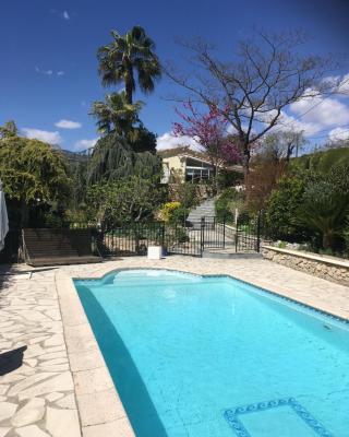 Chambre de charme climatisée, avec piscine