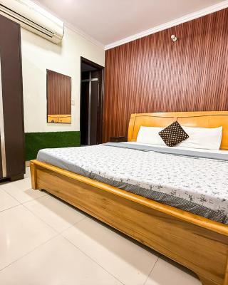 Hotel Joy - Karol Bagh Market