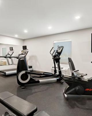 Holiday Inn Express & Suites George - Quincy South by IHG