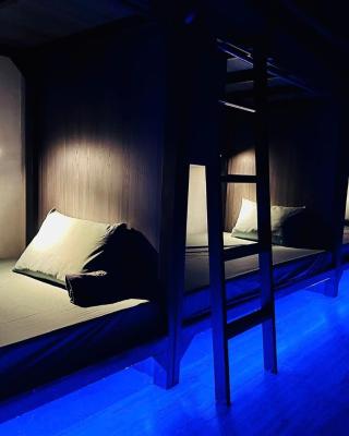 Tzone's Hostel - Quiet Place