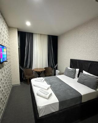 Riva Hotel