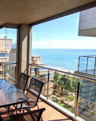 Apartamento en Marina dOr Primera Línea con Vistas al Mar