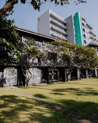 Earl's Regent Negombo