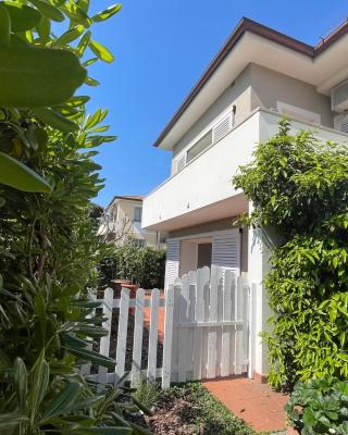 Casa Sara 3 km dal mare aria condizionata by ToscanaTour