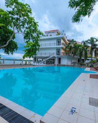 Centauria Lake Resort
