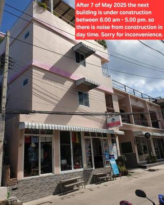 Sairee Center Guest House