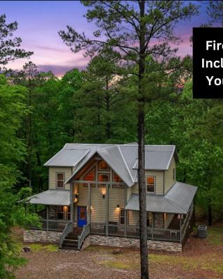 King Suite! Hot Tub, Arcade Games, L2 EV, Fire Pit, Kids Playset, Ping Pong, Dog Friendly