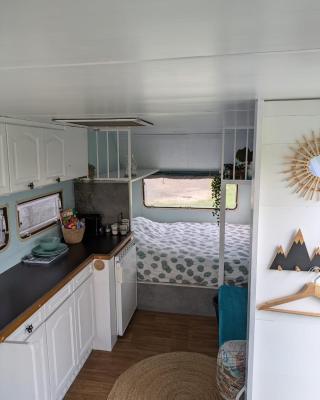 Caravan Zee by BnB de Kapitein