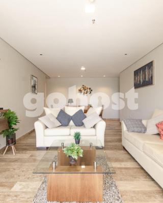 Spacious 2 Bedroom Apt In Villa Morra